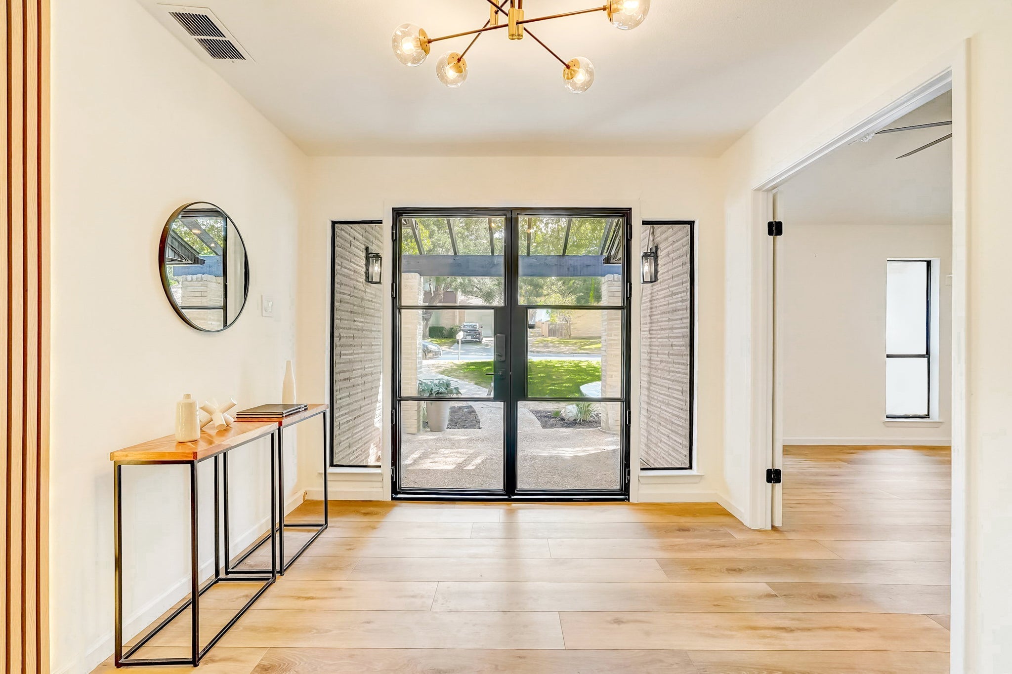 Design trends driving the popularity of steel doors in homes
